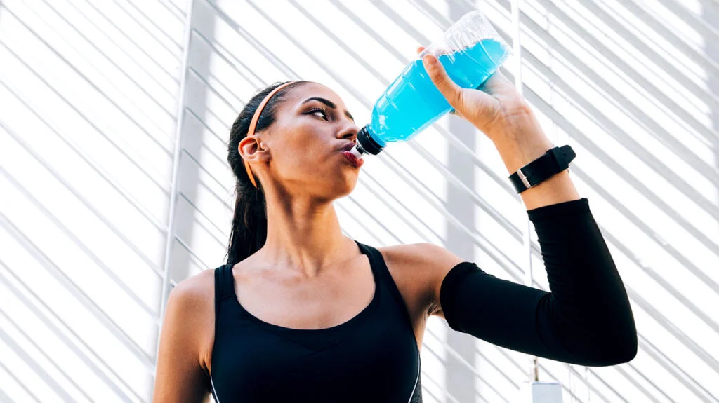 women drinking juice